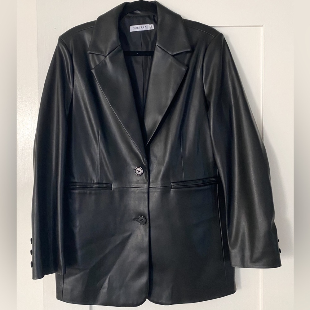 Boxy Vegan Leather Blazer - Picture 3 of 5